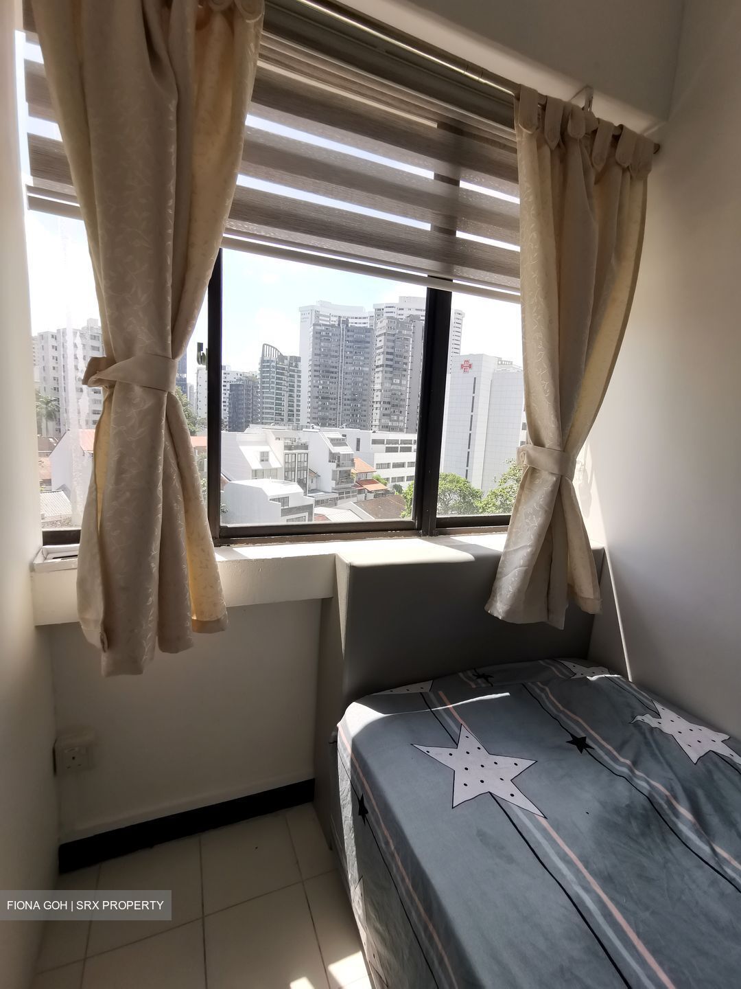 Lucky Plaza (D9), Apartment #614141201